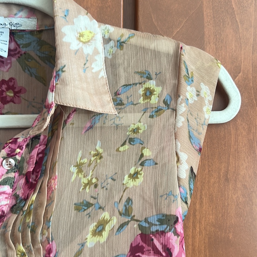 AMERICAN RAG chiffon over-lay dress.  Size S.  Pretty neutral beige with florals - Picture 3 of 8